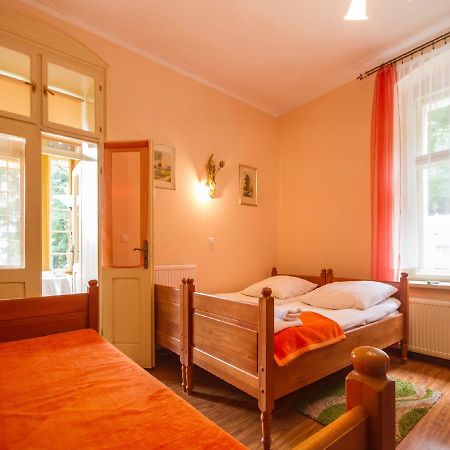 Willa Jagniatkow Bed & Breakfast Exterior foto